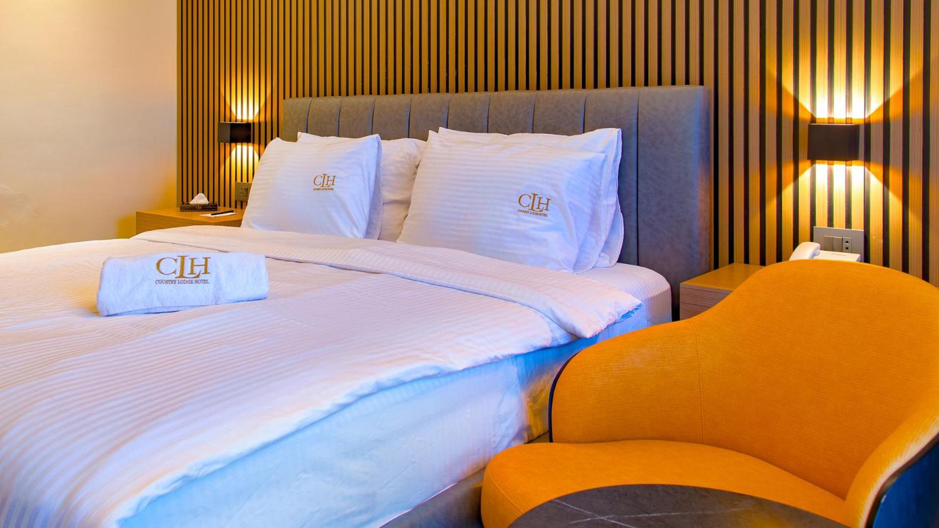 The Country Lodge Hotel Freetown Esterno foto